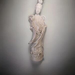 Vintage HOMCO #1426, KWAN YIN “Mother Of Mercy” 12" Porcelain Figurine